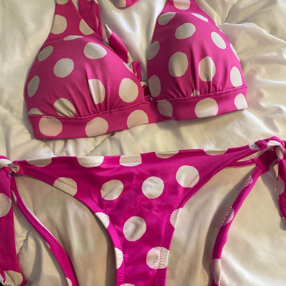 5/25 Victoria Secret swim suit